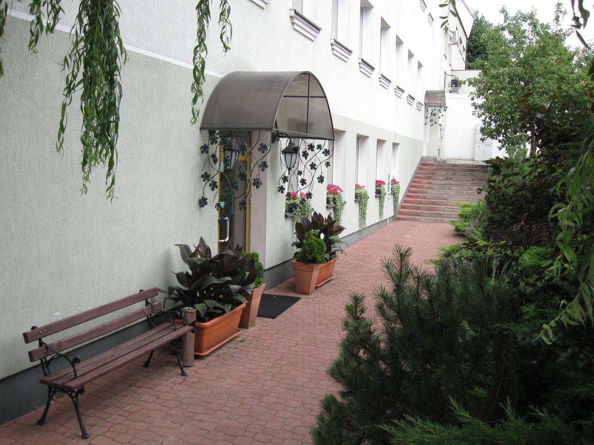 Zajazd Michalowo Exteriör bild